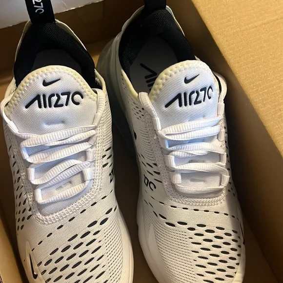 NIKE AIR MAX 270 - Picture 2 of 2